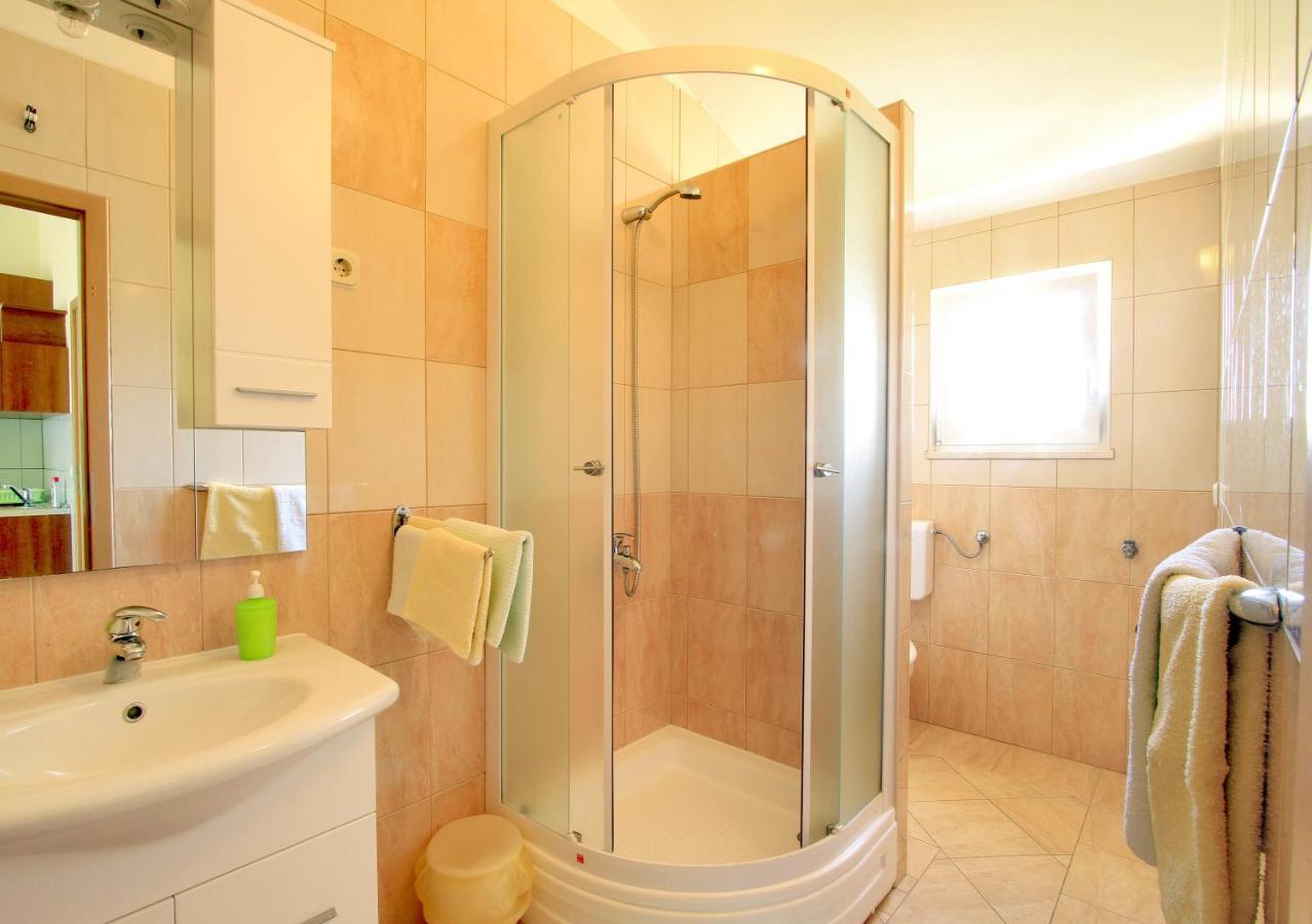 Duricic Apartman Loviste